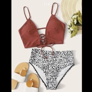 Slay like Carole Baskin w this Animal Print Bikini